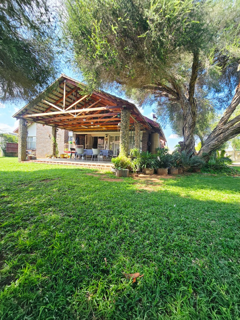 4 Bedroom Property for Sale in Stilfontein Ext 4 North West